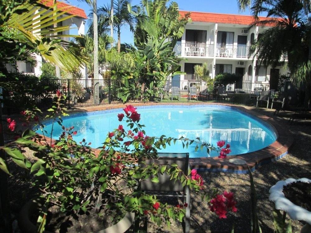 הרווי ביי Tower Court Motel - Adults Only Haven מראה חיצוני תמונה