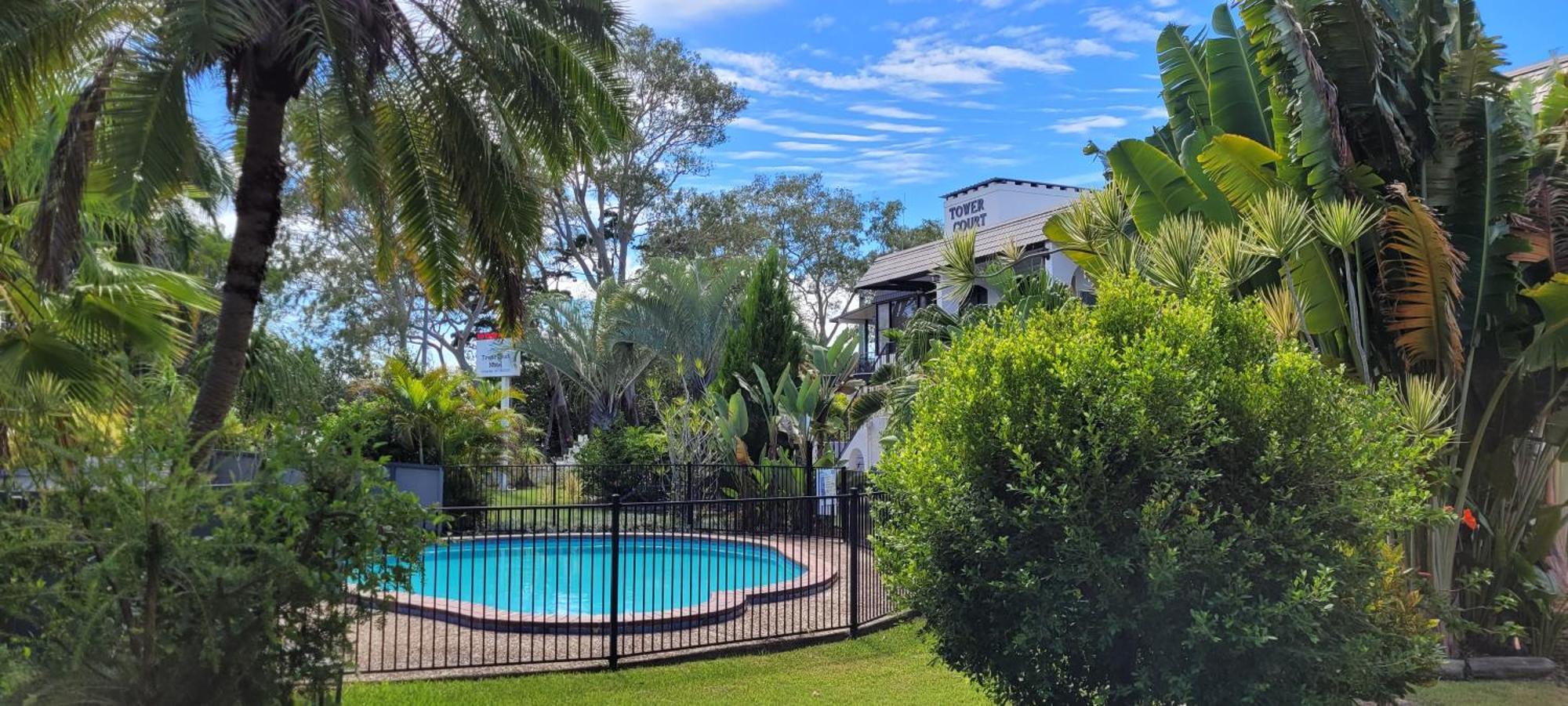 הרווי ביי Tower Court Motel - Adults Only Haven מראה חיצוני תמונה