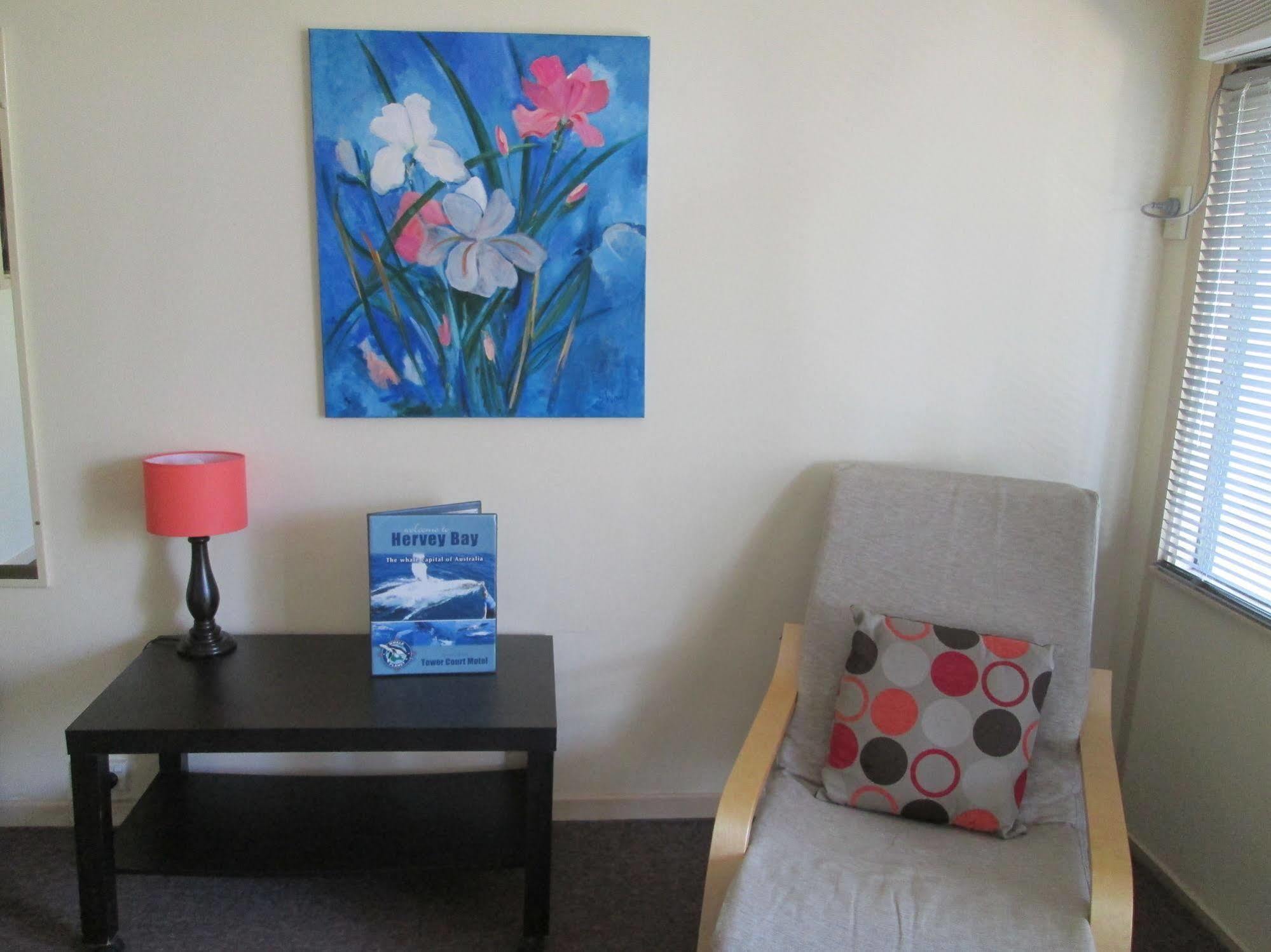 הרווי ביי Tower Court Motel - Adults Only Haven מראה חיצוני תמונה