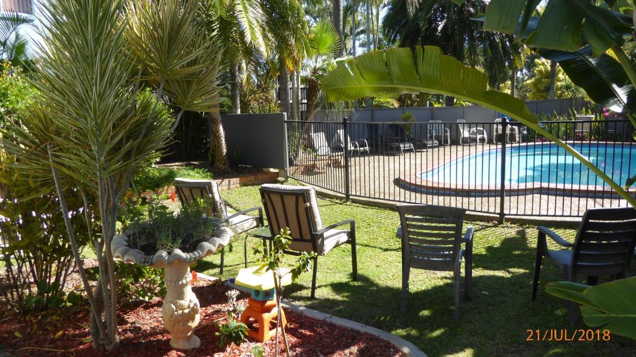 הרווי ביי Tower Court Motel - Adults Only Haven מראה חיצוני תמונה