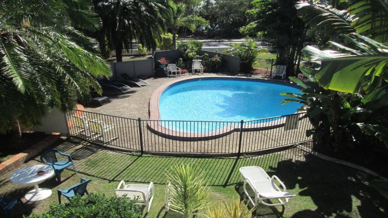הרווי ביי Tower Court Motel - Adults Only Haven מראה חיצוני תמונה