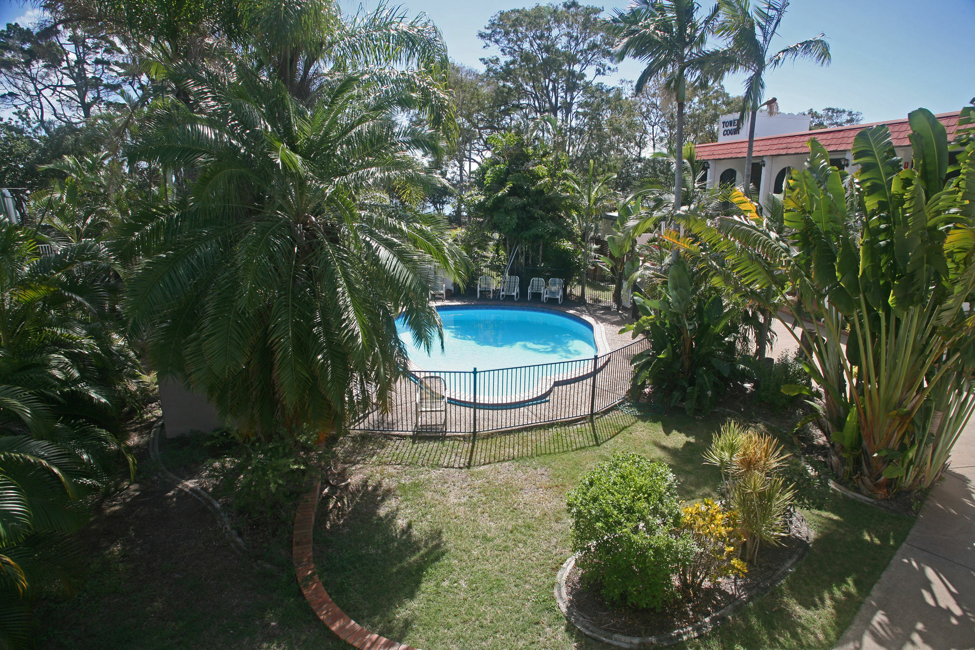 הרווי ביי Tower Court Motel - Adults Only Haven מראה חיצוני תמונה